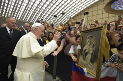 A Dios se lo encuentra besando las llagas de Jesús en más débiles