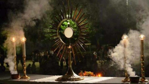 HORA SANTA Mes de Abril