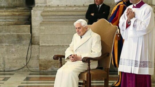 Recordando a Benedicto XVI: No buscamos poder