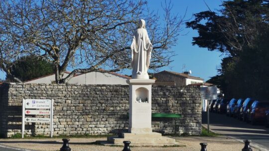 Tribunal francés contra la Virgen