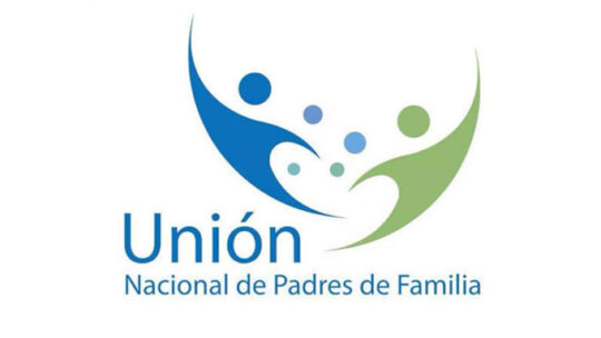 Padres de Familia detienen distribución de libros ideologia de género