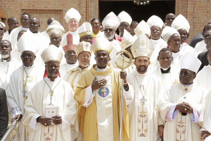 Toda la Iglesia en Africa