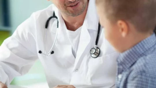 Médicos australianos piden detener las intervenciones