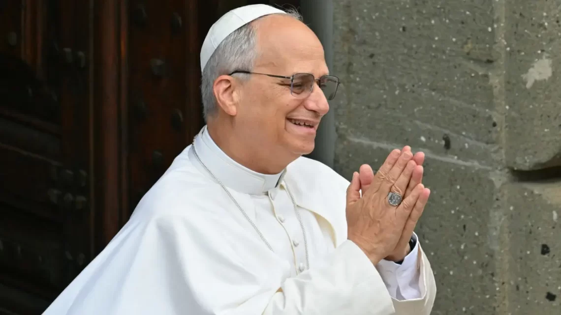 Padre Santiago Martín: «No se veía algo así desde Napoleón»