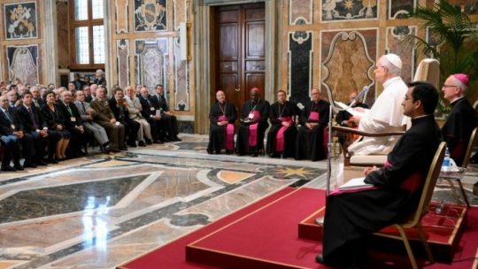 León XIV: la crisis de la democracia comienza con el olvido de Dios