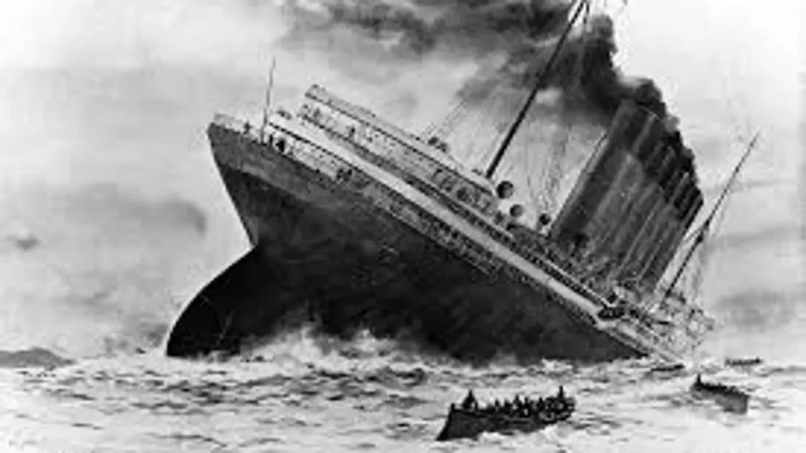 Titanic: el transatlántico se hunde
