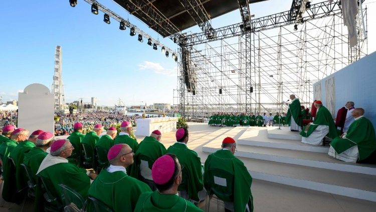 Honesto, libre de ataduras, firme en su rectitud